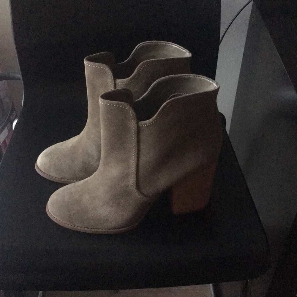 Jessica Simpson Women’s Sadora Ankle Boot